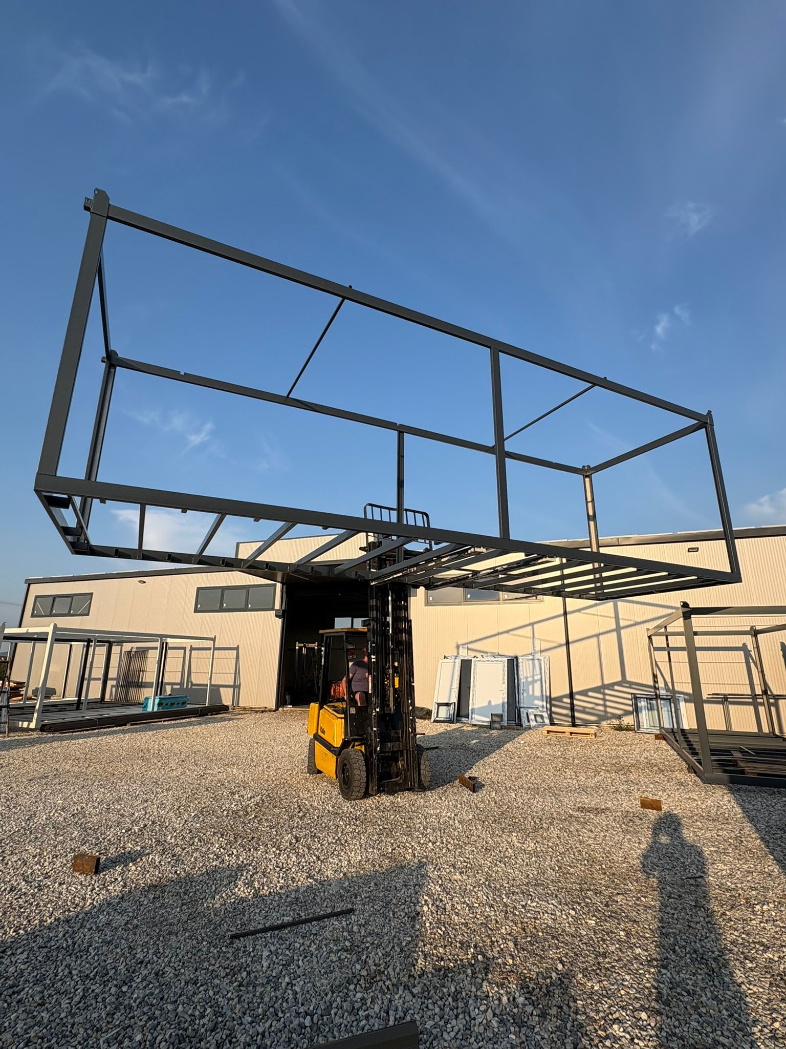 Výroba mobilných skladových kontajnerov 13